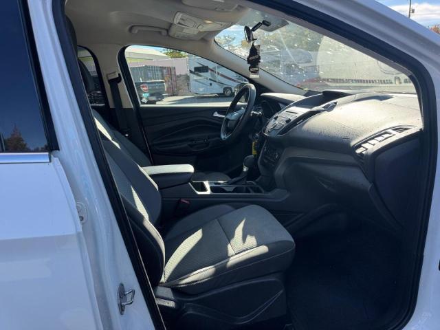 1FMCU9GD5HUB55836 - 2017 FORD ESCAPE SE Білий фото 8