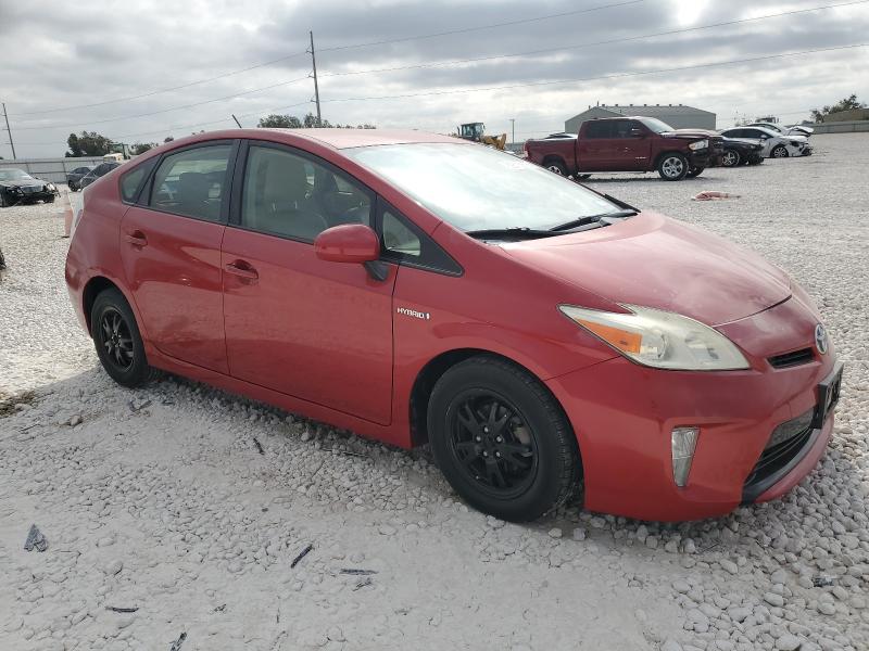JTDKN3DU0D1641772 - 2013 TOYOTA PRIUS წითელი ფოტო 4