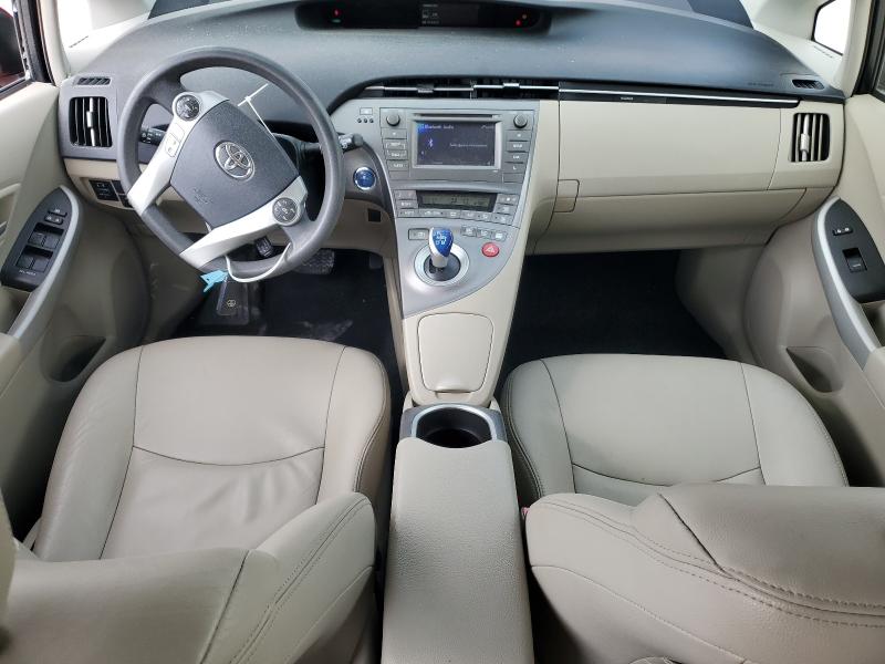 JTDKN3DU0D1641772 - 2013 TOYOTA PRIUS წითელი ფოტო 8