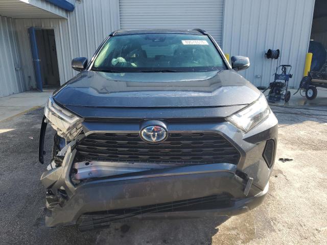 JTMRWRFV3RD226729 - 2024 TOYOTA RAV4 XLE CHARCOAL photo 5