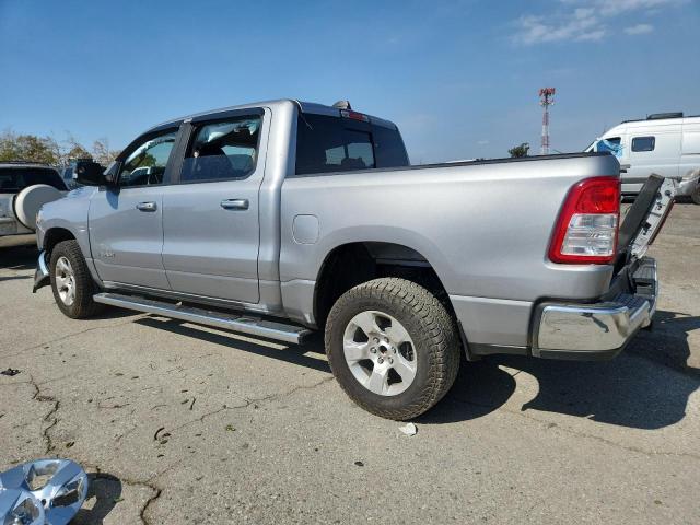 1C6RRFFG9KN699033 - 2019 RAM 1500 BIG HORN/LONE STAR SILVER photo 2