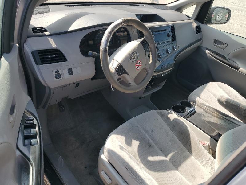5TDKK3DC1CS276911 - 2012 TOYOTA SIENNA LE SILVER photo 8