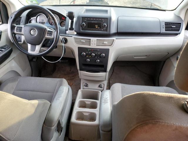 2C4RVAAGXCR353866 - 2012 VOLKSWAGEN ROUTAN S GRAY photo 8