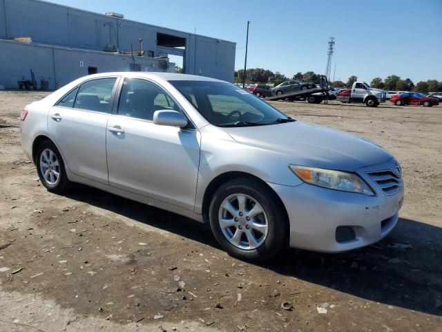 4T1BF3EK1BU663569 - 2011 TOYOTA CAMRY BASE GRAY photo 4
