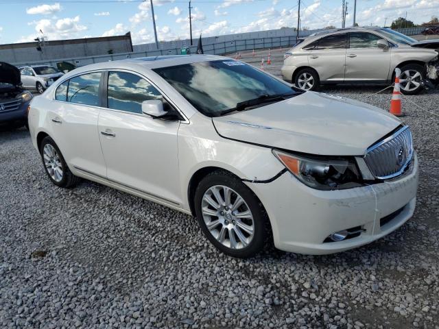 1G4GC5E32DF324247 - 2013 BUICK LACROSSE Blanc photo 4