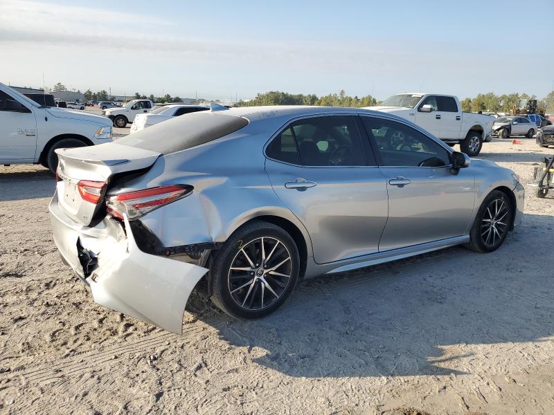 4T1B11HKXKU696018 - 2019 TOYOTA CAMRY L SILVER photo 3