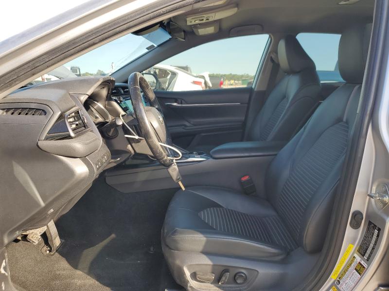 4T1B11HKXKU696018 - 2019 TOYOTA CAMRY L SILVER photo 7