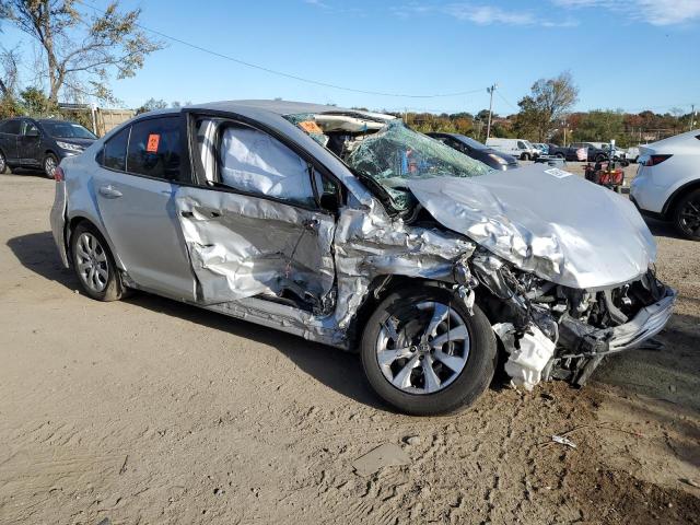 5YFEPMAE8MP208500 - 2021 TOYOTA COROLLA LE ვერცხლისფერი ფოტო 4