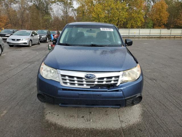 JF2SHAAC3BH701332 - 2011 SUBARU FORESTER 2.5X BLUE photo 5