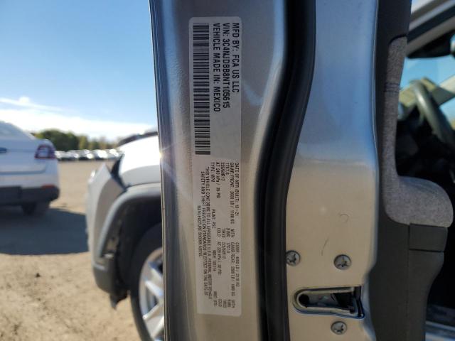 3C4NJDBB8NT105615 - 2022 JEEP COMPASS LATITUDE 银色 照片 13