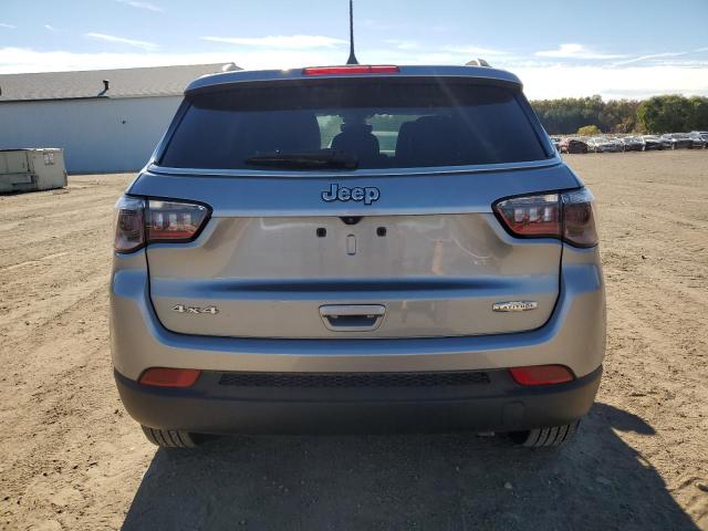 3C4NJDBB8NT105615 - 2022 JEEP COMPASS LATITUDE 银色 照片 6
