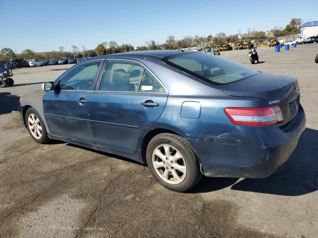 4T1BF3EK5BU160708 - 2011 TOYOTA CAMRY BASE GRAY photo 2