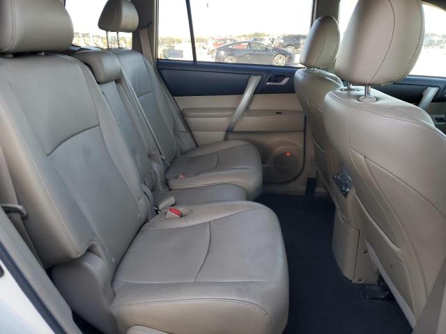 5TDBK3EH8CS109519 - 2012 TOYOTA HIGHLANDER BASE Weiß Foto 11