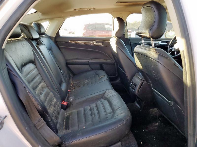 3FA6P0HD9JR259834 - 2018 FORD FUSION SE თეთრი ფოტო 10