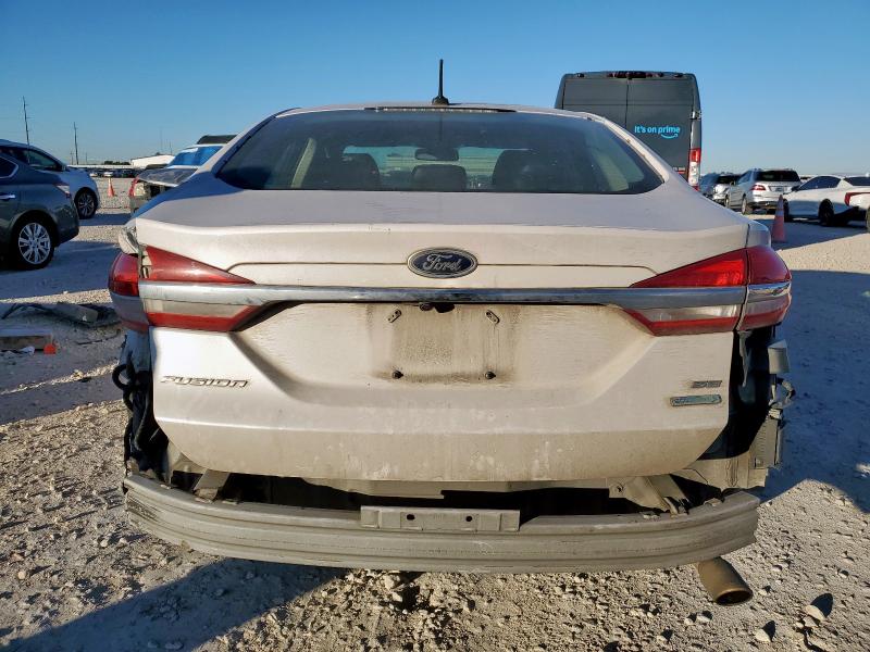 3FA6P0HD9JR259834 - 2018 FORD FUSION SE თეთრი ფოტო 6