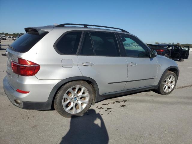 5UXZV4C53CL760738 - 2012 BMW X5 XDRIVE35I SILVER photo 3