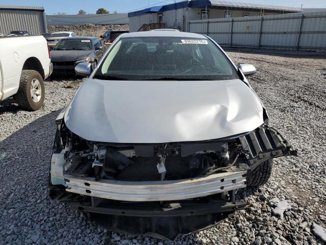 5YFEPRAE3LP042818 - 2020 TOYOTA COROLLA LE 银色 照片 5