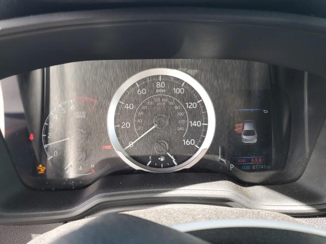 5YFEPRAE3LP042818 - 2020 TOYOTA COROLLA LE 银色 照片 9