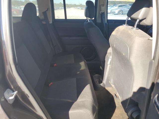 1C4NJPBA5FD379970 - 2015 JEEP PATRIOT SPORT 灰色 照片 11