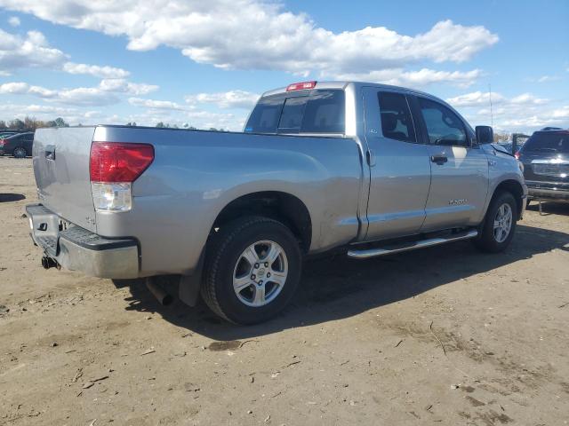 5TFUY5F1XAX129685 - 2010 TOYOTA TUNDRA DOUBLE CAB SR5 SILVER photo 3
