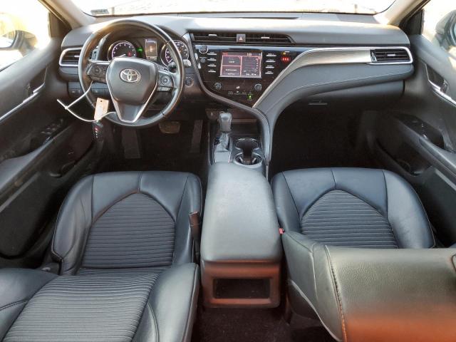 4T1B11HK8JU674288 - 2018 TOYOTA CAMRY L SILVER photo 8