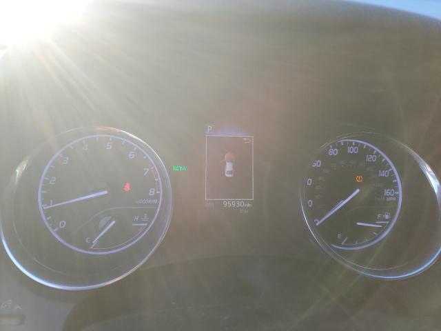 4T1B11HK8JU674288 - 2018 TOYOTA CAMRY L SILVER photo 9