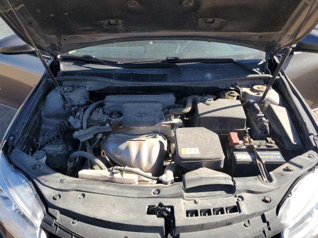 4T1BF1FK6HU703902 - 2017 TOYOTA CAMRY LE GRAY photo 11