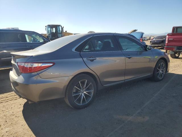 4T1BF1FK6HU703902 - 2017 TOYOTA CAMRY LE GRAY photo 3