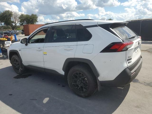 2T3W1RFVXRC281054 - 2024 TOYOTA RAV4 XLE 白色 照片 2