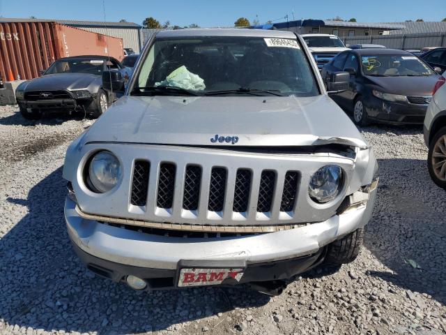 1C4NJRBB0ED623317 - 2014 JEEP PATRIOT SPORT SILVER photo 5