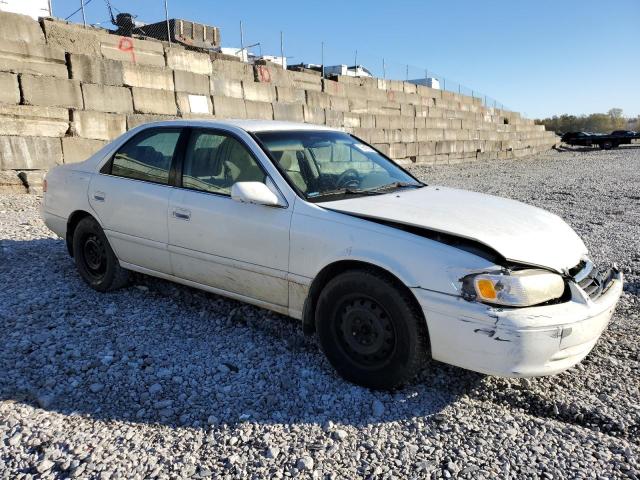 4T1BG22K11U864446 - 2001 TOYOTA CAMRY CE WHITE photo 4