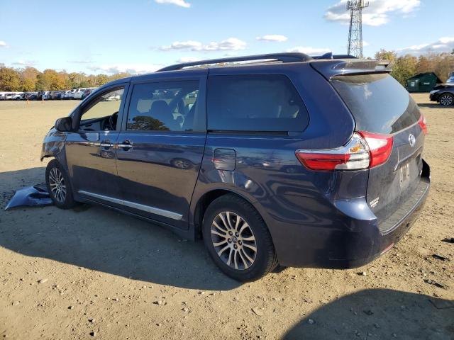 5TDYZ3DC5KS973387 - 2019 TOYOTA SIENNA XLE Bleu photo 2