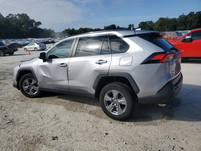 4T3RWRFV3NU073315 - 2022 TOYOTA RAV4 XLE SILVER photo 2