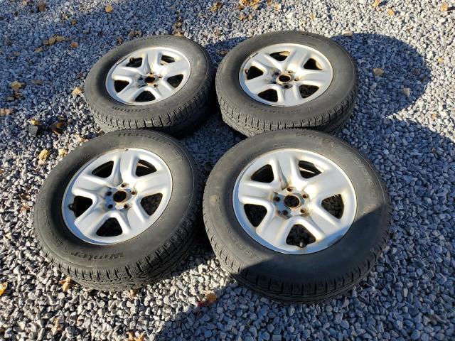 2T3B1RFVXLC130706 - 2020 TOYOTA RAV4 LE Silber Foto 13