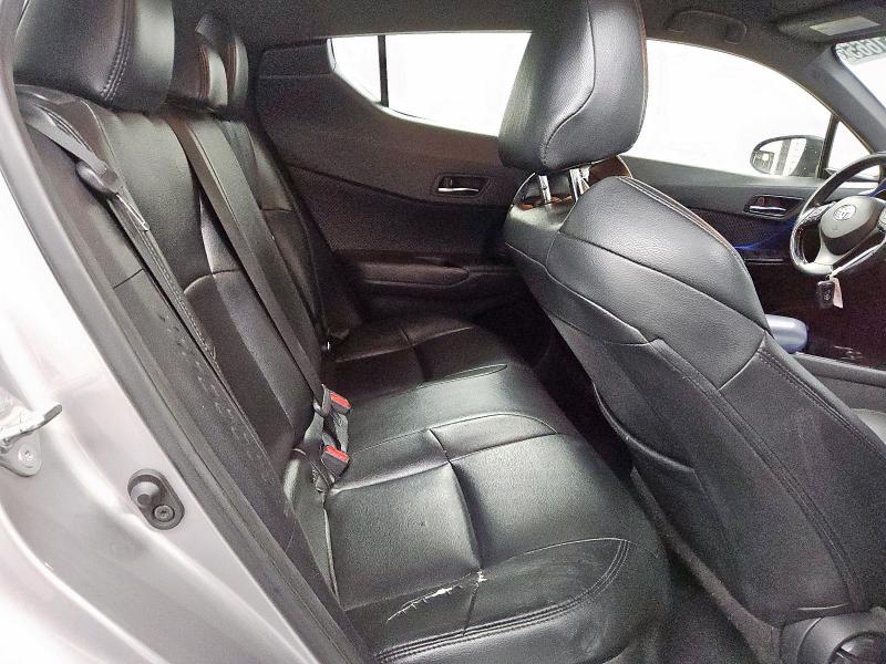 JTNKHMBX6L1093653 - 2020 TOYOTA C-HR XLE SILVER photo 10