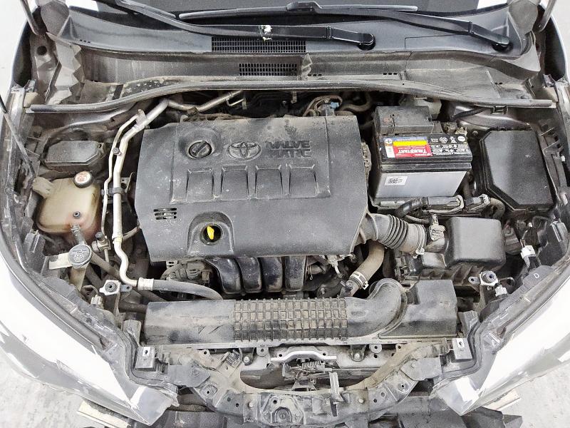 JTNKHMBX6L1093653 - 2020 TOYOTA C-HR XLE SILVER photo 11