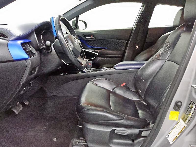 JTNKHMBX6L1093653 - 2020 TOYOTA C-HR XLE SILVER photo 7