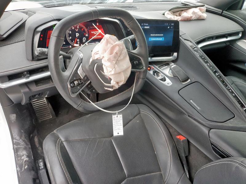 1G1YA2D48R5122168 - 2024 CHEVROLET CORVETTE STINGRAY 1LT WHITE photo 8