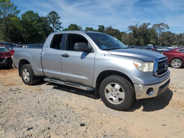 5TFRM5F13DX067441 - 2013 TOYOTA TUNDRA DOUBLE CAB SR5 SILVER photo 4