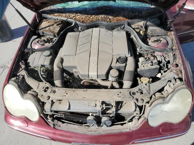 WDBRF61J21F019582 - 2001 MERCEDES-BENZ C 240 勃艮第红 照片 11