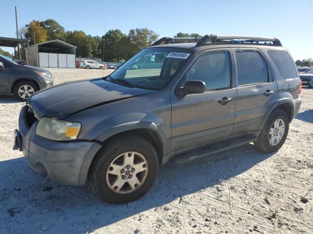 2005 FORD ESCAPE XLT, 