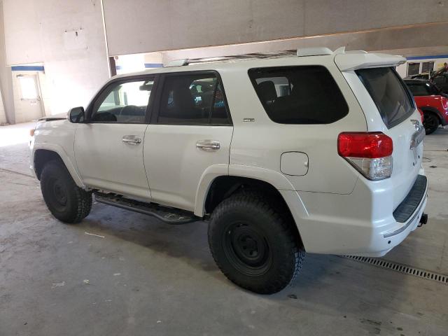 JTEBU5JR2B5069572 - 2011 TOYOTA 4RUNNER SR5 白色 照片 2
