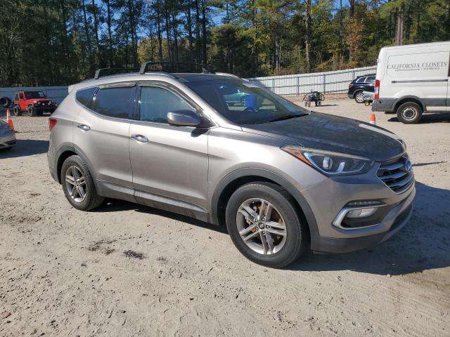 5NMZU3LB8JH106126 - 2018 HYUNDAI SANTA FE S ნაცრისფერი ფოტო 4