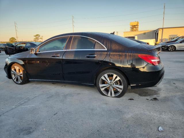 WDDSJ4EB6KN761070 - 2019 MERCEDES-BENZ CLA 250 Schwarz Foto 2