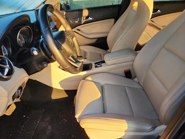 WDDSJ4EB6KN761070 - 2019 MERCEDES-BENZ CLA 250 Schwarz Foto 7