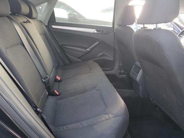 1VWAT7A39HC020624 - 2017 VOLKSWAGEN PASSAT S BLACK photo 10