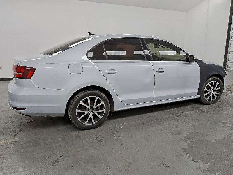 3VWDB7AJ8HM370632 - 2017 VOLKSWAGEN JETTA SE GRAY photo 3