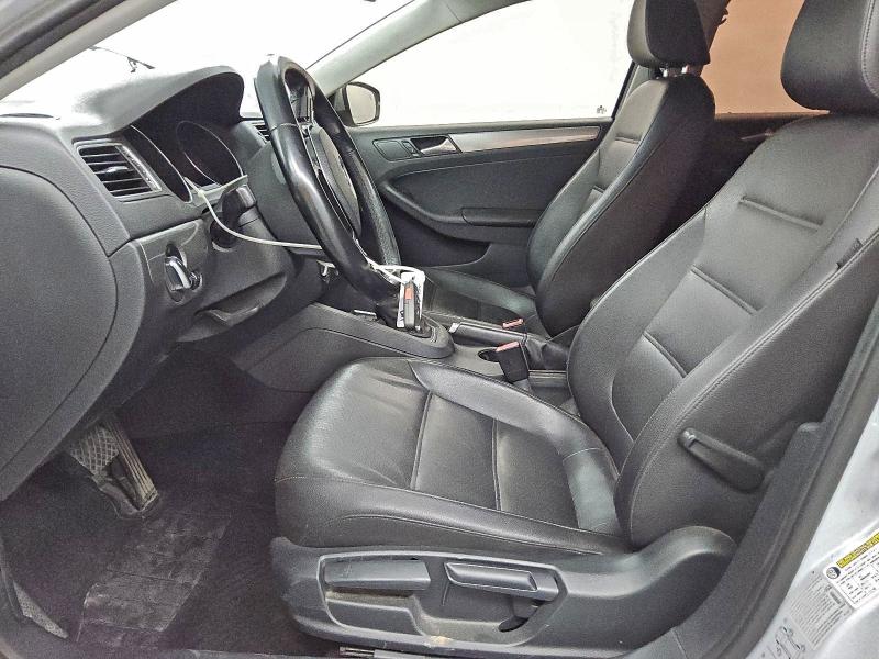 3VWDB7AJ8HM370632 - 2017 VOLKSWAGEN JETTA SE GRAY photo 7