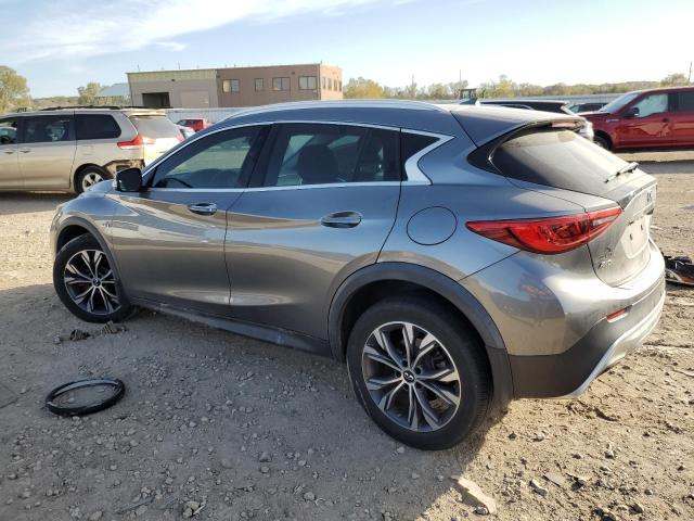SJKCH5CR2HA024039 - 2017 INFINITI QX30 BASE GRAY photo 2
