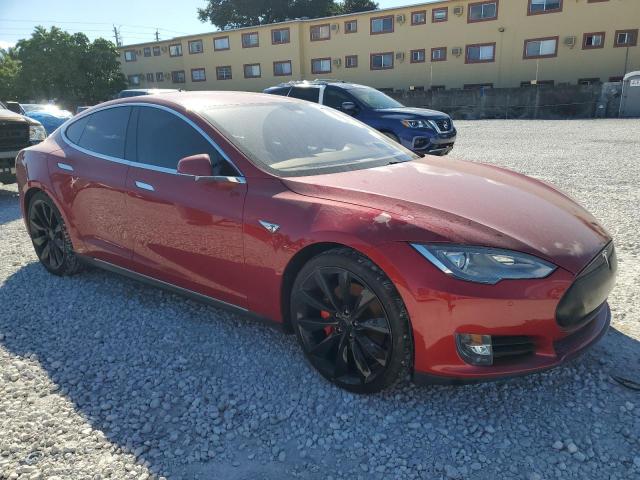 5YJSA1H12EFP35046 - 2014 TESLA MODEL S Rot Foto 4